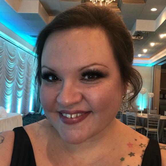 Meet your Posher, Jeanine - Picture 1 of 1